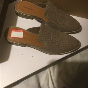 Ladies shoes, size 9